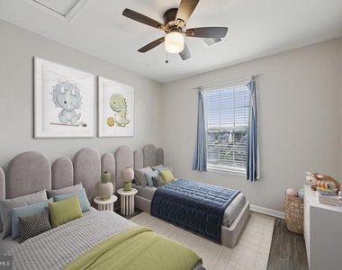 641 Washington Square - Photo Thumbnail 20