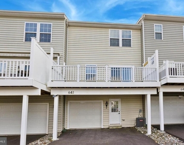 641 Washington Square - Photo Thumbnail 24