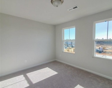 6004 Giddings Street - Photo Thumbnail 24
