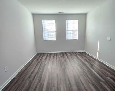 6004 Giddings Street - Photo Thumbnail 13