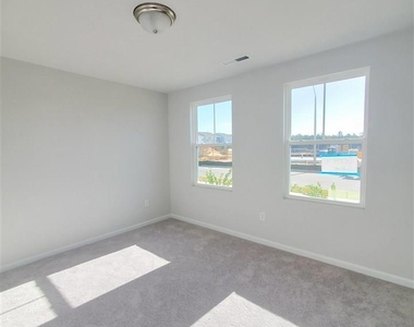 6004 Giddings Street - Photo Thumbnail 3