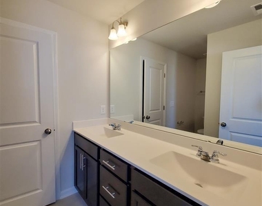 6004 Giddings Street - Photo Thumbnail 21