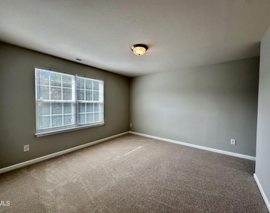 4773 Queen Pierrette Street - Photo Thumbnail 11