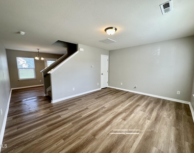 4773 Queen Pierrette Street - Photo Thumbnail 3