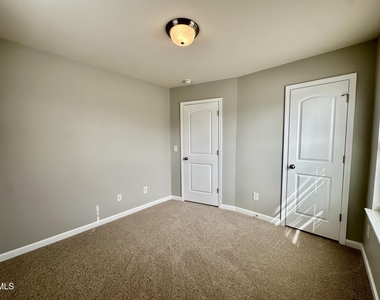 4773 Queen Pierrette Street - Photo Thumbnail 15