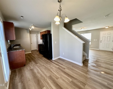 4773 Queen Pierrette Street - Photo Thumbnail 6