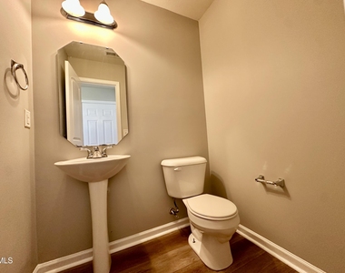 4773 Queen Pierrette Street - Photo Thumbnail 10