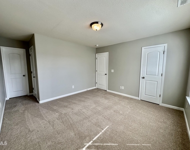 4773 Queen Pierrette Street - Photo Thumbnail 12