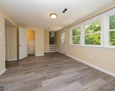 7 Doe Lane - Photo Thumbnail 14