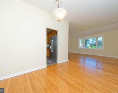 7 Doe Lane - Photo Thumbnail 10