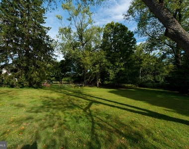 7 Doe Lane - Photo Thumbnail 6