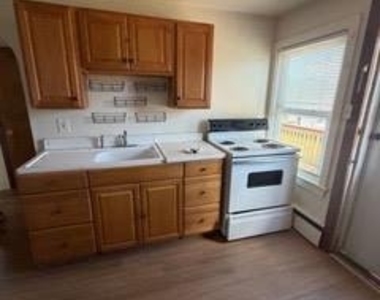 1910 Valley Road - Photo Thumbnail 4