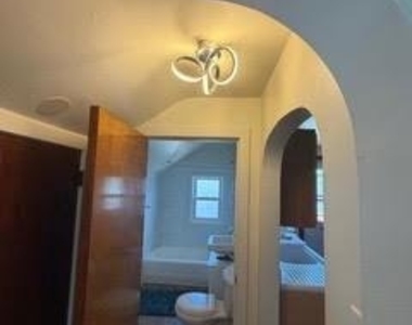 1910 Valley Road - Photo Thumbnail 13