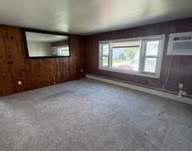 1910 Valley Road - Photo Thumbnail 9