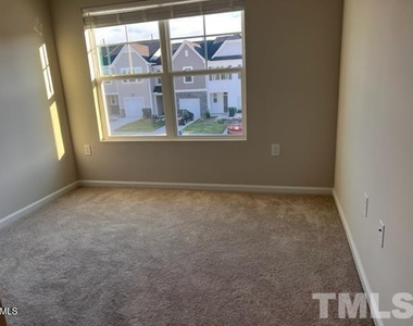 4913 Oolite Street - Photo Thumbnail 6