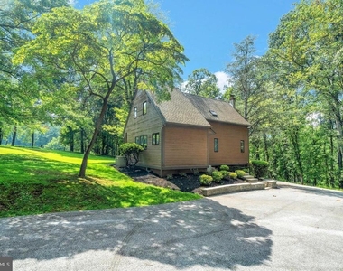 20 Jug Hollow Road - Photo Thumbnail 2