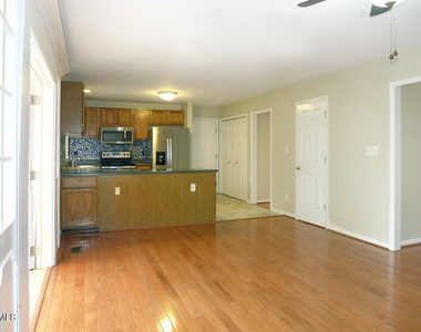 117 Charlesberry Lane - Photo Thumbnail 11