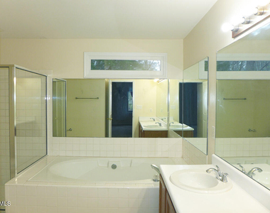 117 Charlesberry Lane - Photo Thumbnail 20