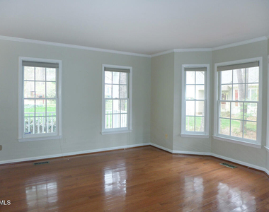117 Charlesberry Lane - Photo Thumbnail 4
