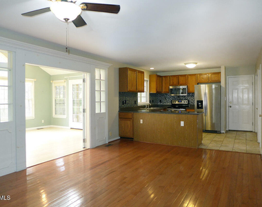117 Charlesberry Lane - Photo Thumbnail 9