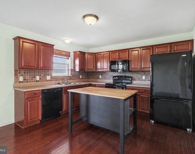 6205 Galleon Drive - Photo Thumbnail 13