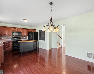 6205 Galleon Drive - Photo Thumbnail 10