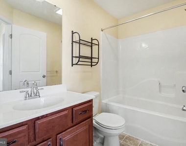 6205 Galleon Drive - Photo Thumbnail 19