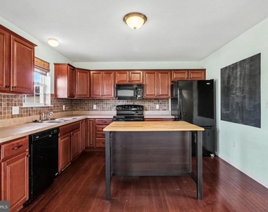 6205 Galleon Drive - Photo Thumbnail 14