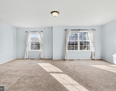 6205 Galleon Drive - Photo Thumbnail 8