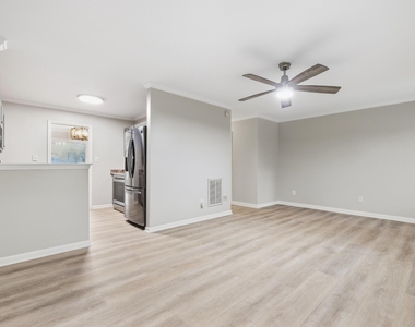 3815 Axle Lane - Photo Thumbnail 9
