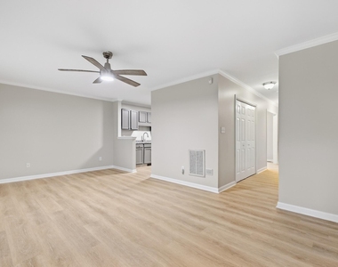 3815 Axle Lane - Photo Thumbnail 10