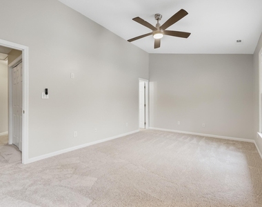 3815 Axle Lane - Photo Thumbnail 23