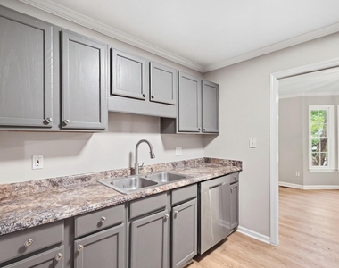 3815 Axle Lane - Photo Thumbnail 7