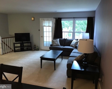 308 Ferris Lane - Photo Thumbnail 4