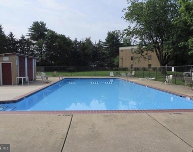 1575 W Street Road - Photo Thumbnail 15