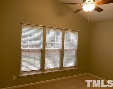 8211 Shadow Stone Court - Photo Thumbnail 9