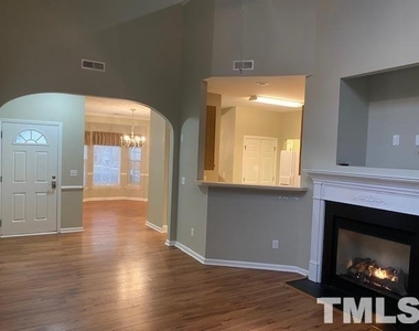 8211 Shadow Stone Court - Photo Thumbnail 2