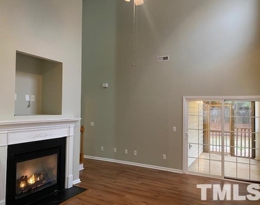 8211 Shadow Stone Court - Photo Thumbnail 5