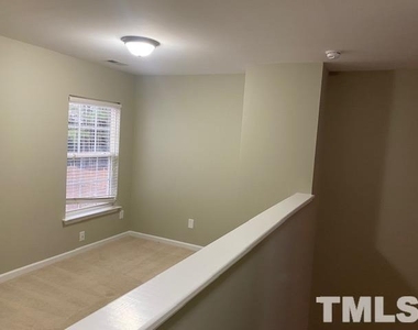 8211 Shadow Stone Court - Photo Thumbnail 12