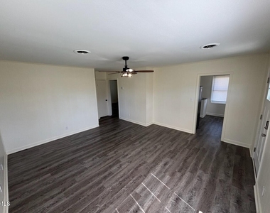 1101 E Mason Street - Photo Thumbnail 9