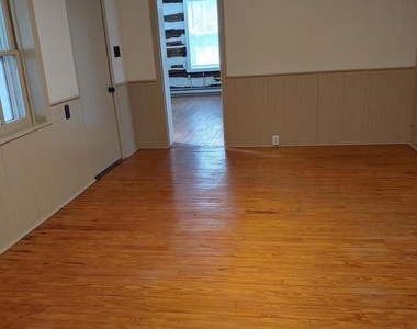 1001 Fairfield Station Road - Photo Thumbnail 6