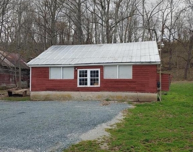 1001 Fairfield Station Road - Photo Thumbnail 15