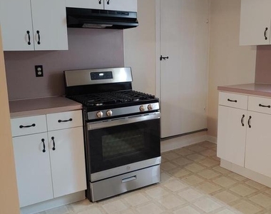 1001 Fairfield Station Road - Photo Thumbnail 2