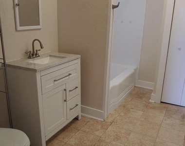 1001 Fairfield Station Road - Photo Thumbnail 9