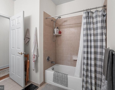 100 Middlesex Boulevard - Photo Thumbnail 8