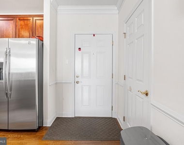 100 Middlesex Boulevard - Photo Thumbnail 4