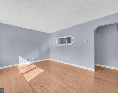 42 Baltusrol Street - Photo Thumbnail 4