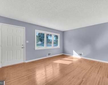 42 Baltusrol Street - Photo Thumbnail 2