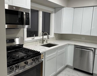 318 Oak Lane - Photo Thumbnail 7