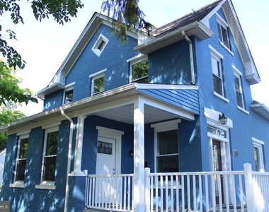201 University Boulevard - Photo Thumbnail 2